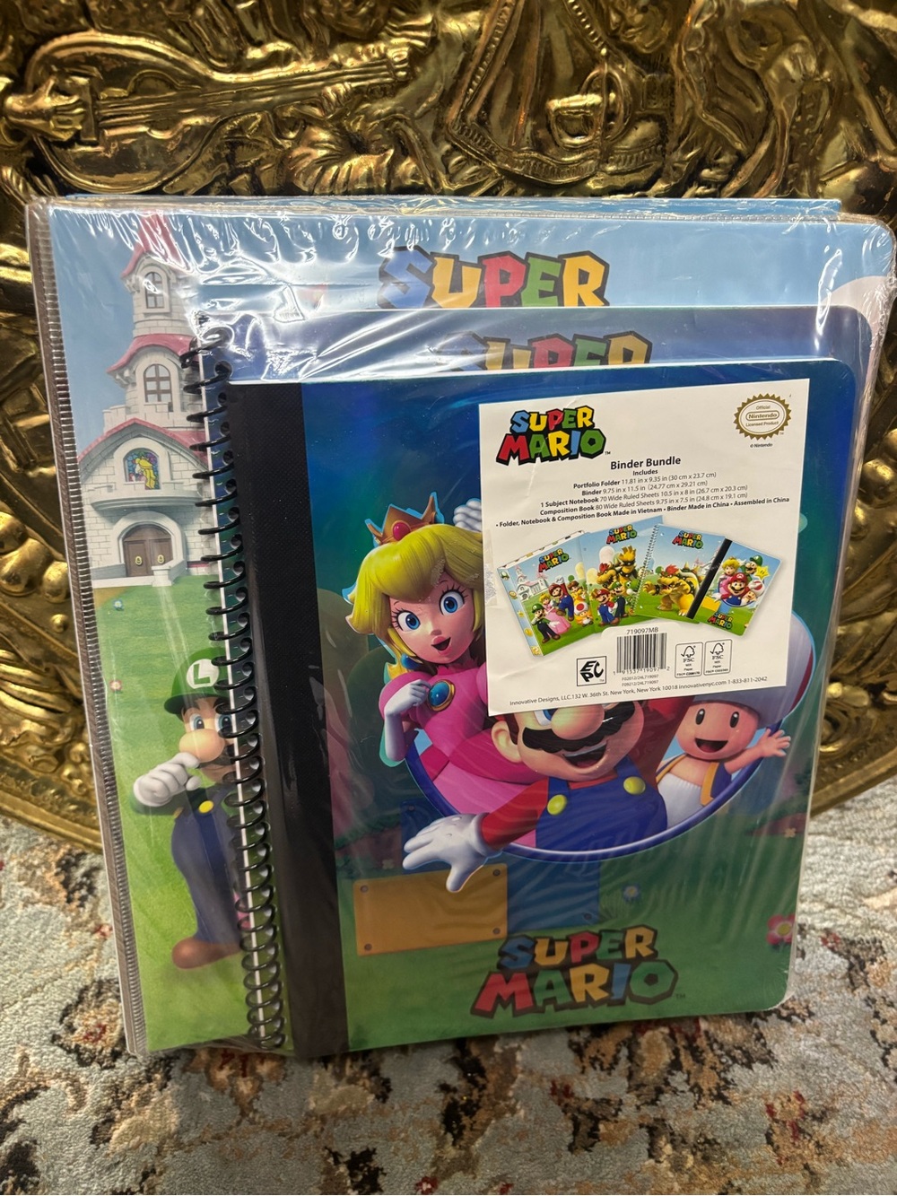 NWT 4 pc Super Mario Bros Binder Bundle